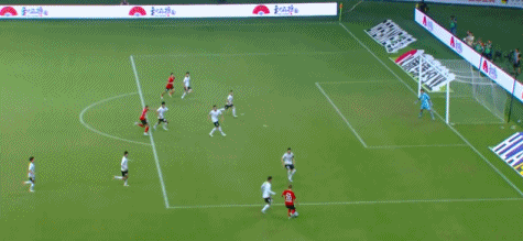 半场：南通队1-0苏州队，纪振勇低级失误，郭凯楠笑纳大礼